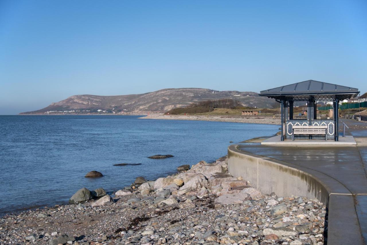32 Deganwy Beach ภายนอก รูปภาพ